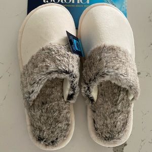 Isotoner Slippers - Size 6.5-7